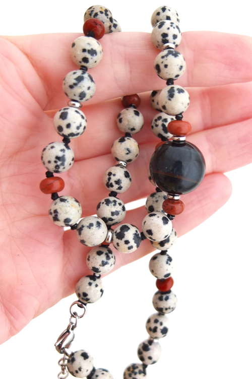 Бусы Маренго из яшмы и соколиного глаза