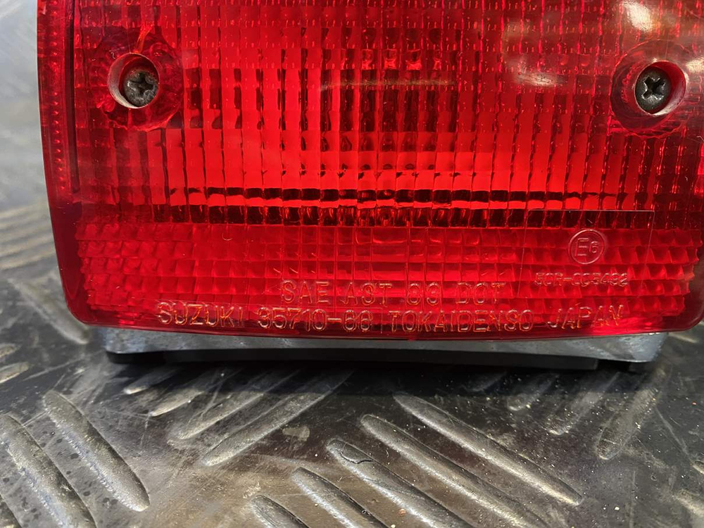 Стоп-сигнал Suzuki Intruder VS750 VR51A