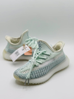 Детские кроссовки Adidas Yeezy Boost V2