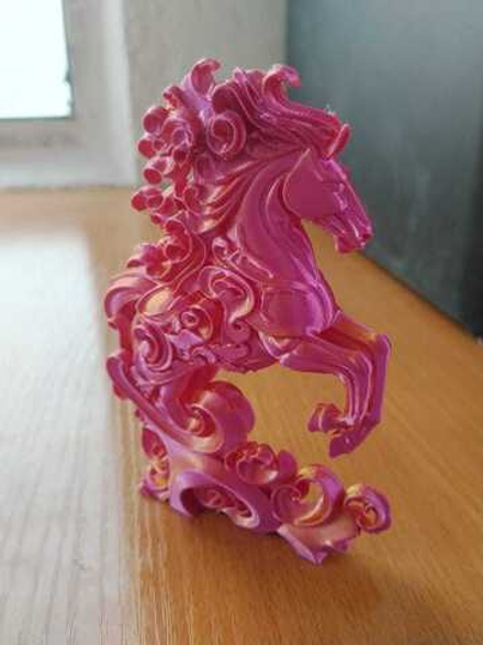 Символ года Огненная лощадь переливающаяся принесёт удачу на весь 2026 год