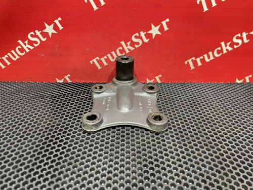 Кронштейн переднего стабилизатора