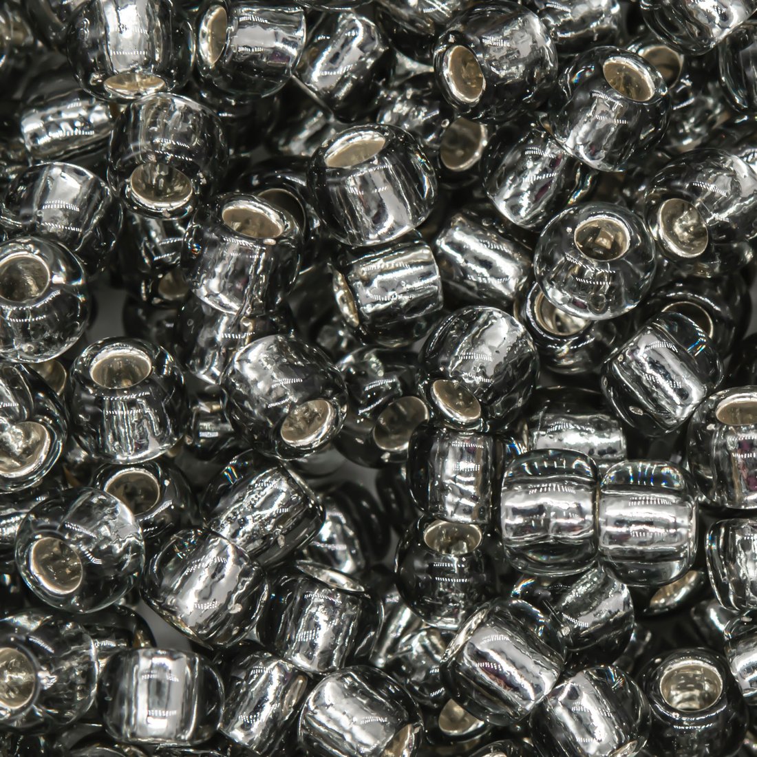 Японский бисер TOHO Round 6/0 (№29), с внутренним серебрением, прозрачный