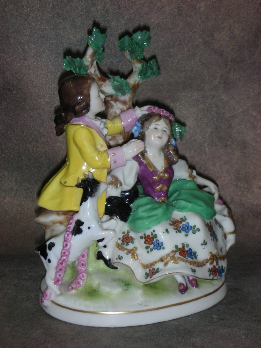Статуэтка. Фарфор. Дети с козочкой. Scheibe-Alsbach. Германия
