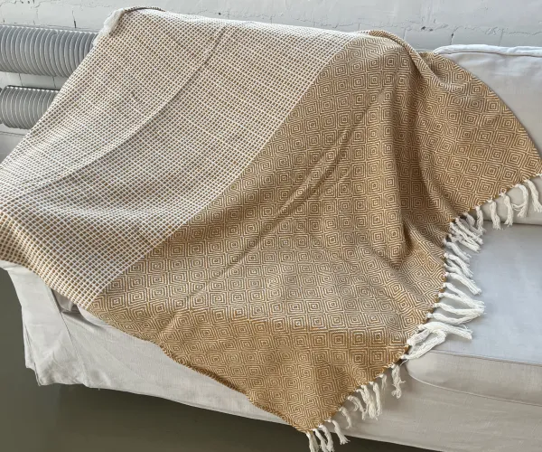 Плед с кисточками