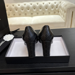 Chanel Pumps