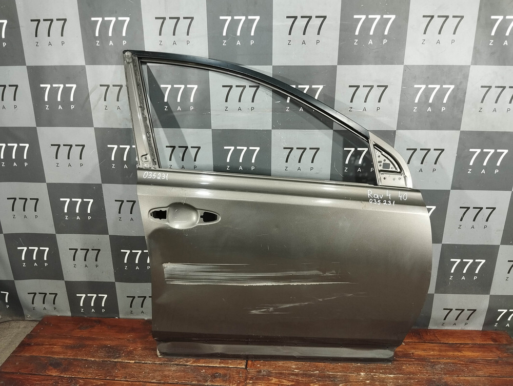 Дверь передняя правая Toyota RAV4 IV (XA40) 12-19 Б/У Оригинал 670010R080