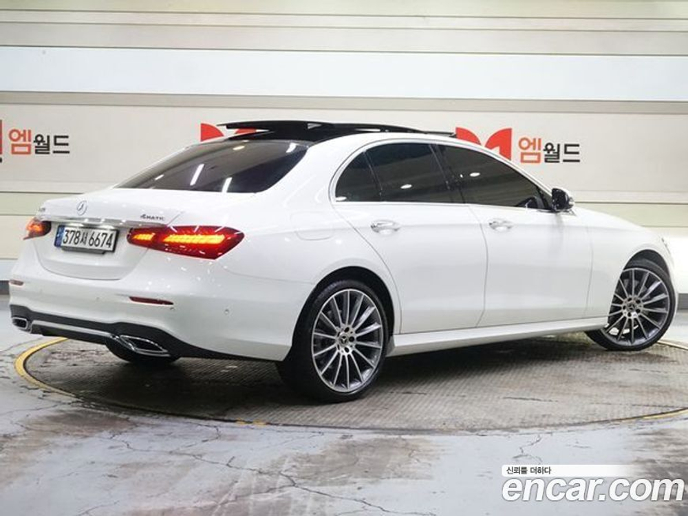 Mercedes-Benz E-Class W213 E350 4MATIC AMG Line (09.2022)