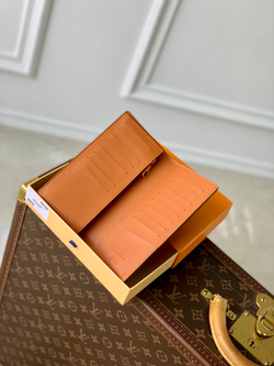 Louis Vuitton Brazza Wallet