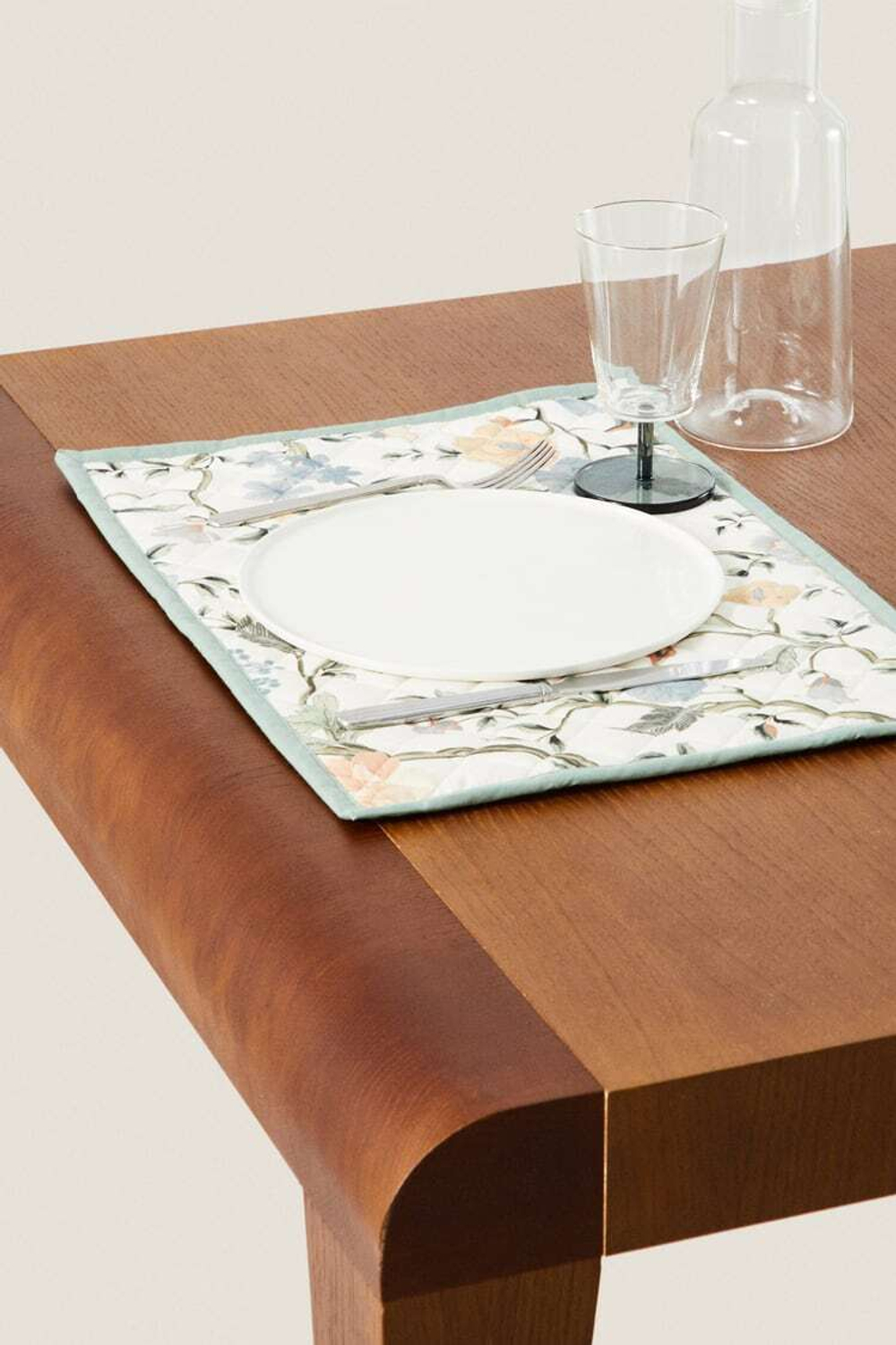 ZARA HOME САЛФЕТКА С ЦВЕТОЧНЫМ ПРИНТОМ, ЗЕЛЕНЫЙ/СИНИЙ