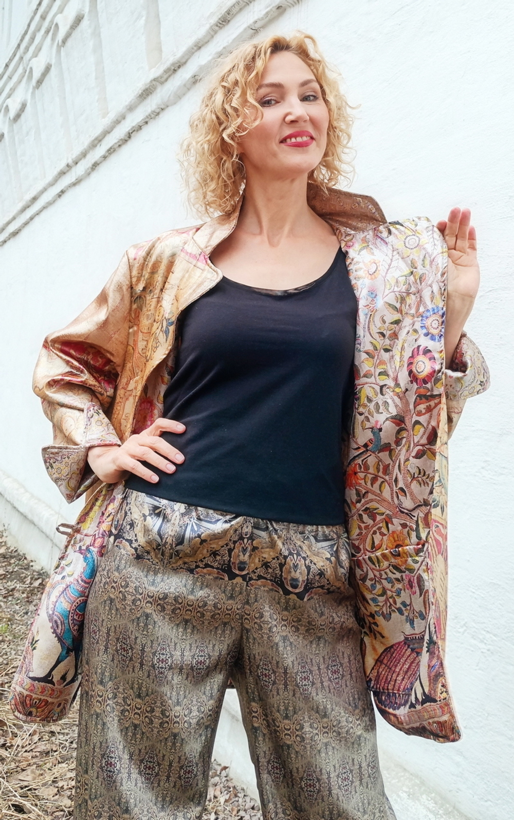 Двусторонний жакет, по мотивам фламандской шпалеры 17 века и текстильного панно «Древо Жизни» выполненного в технике ‘каламкари’ индийским художником Гураппа Четти