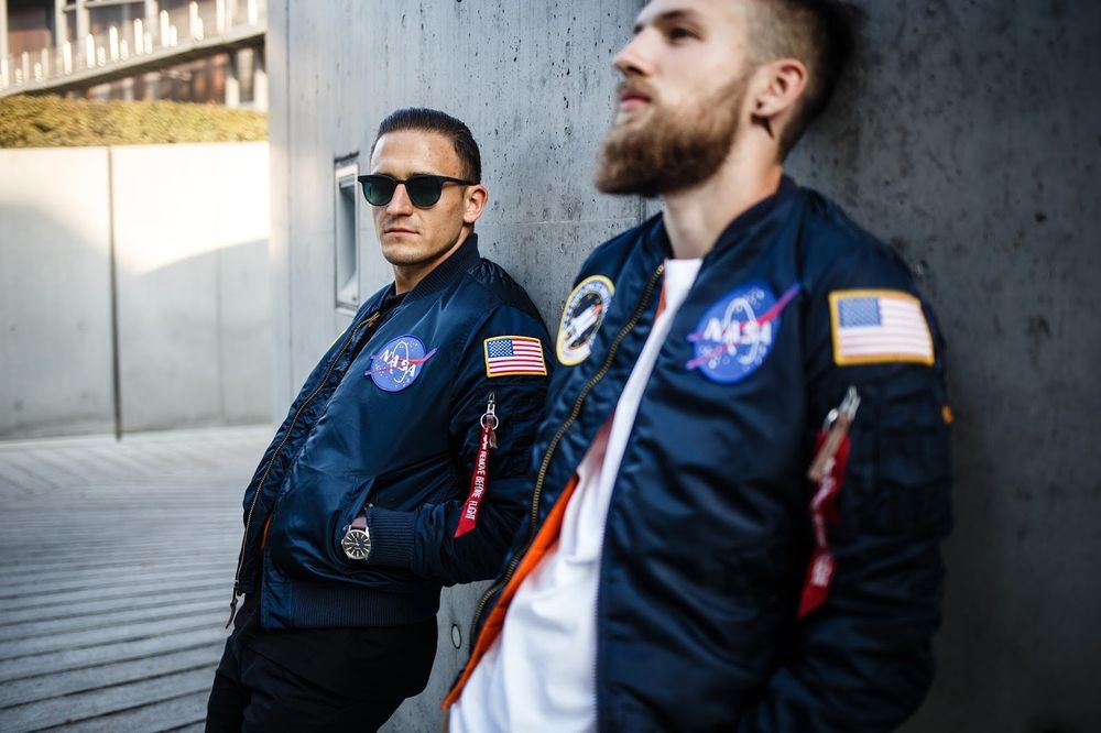 Бомбер Alpha Industries L-2B NASA Replica Blue