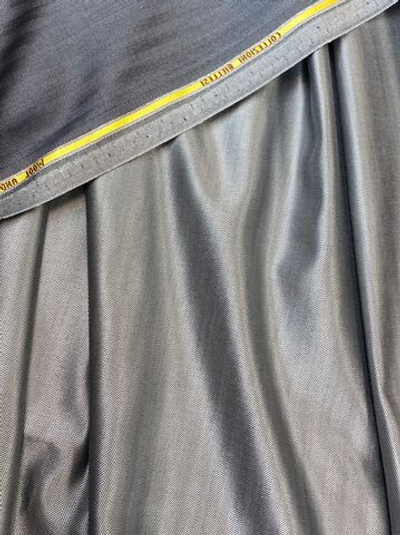 Ткань костюмная (Италия) 70% шерсть 30% шелк ш-150 см. цена за 1 м