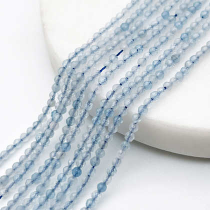 Аквамарин граненый бусины, диаметр около 2,2 мм, цена за нить 38 см