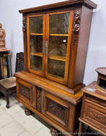 Старинная витрина