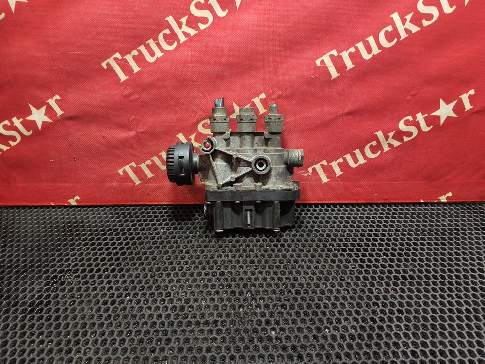 Кран уровня пола главный