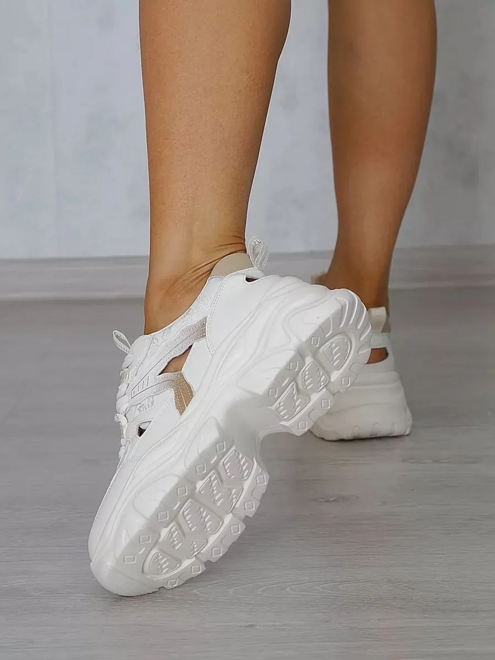 Кроссовки женские летние