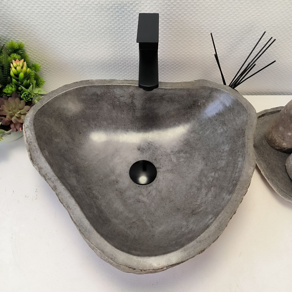 Раковина из речного камня RS-63376 (52*44*15) 0123