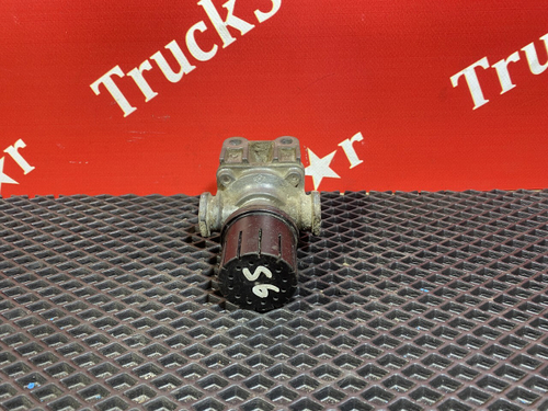 Выпускной клапан с глушителем