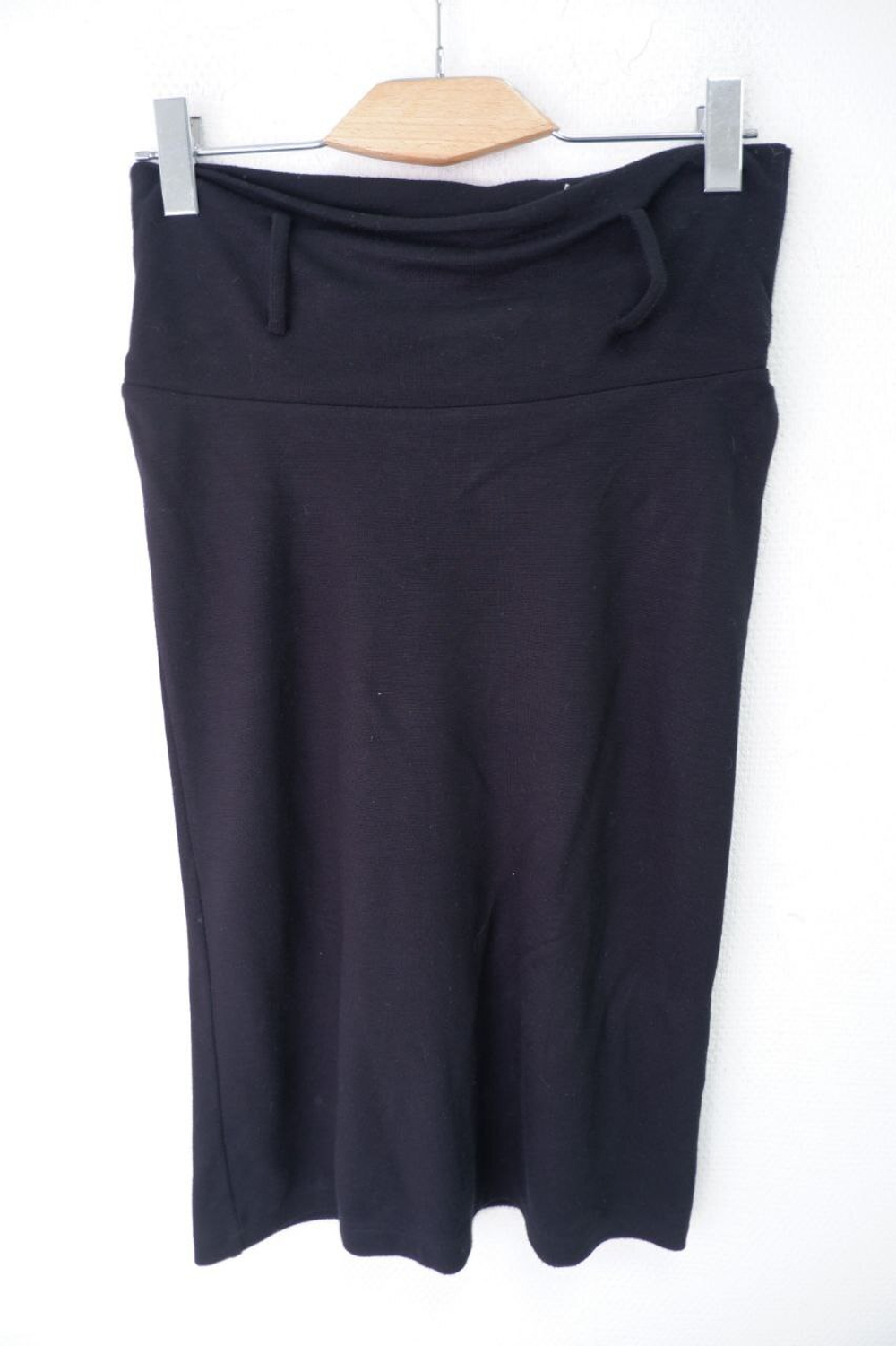 Юбка лаконичная 40 размер