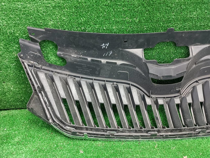 Решетка радиатора Skoda Rapid 1 (2012-2020)