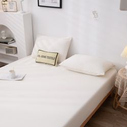 Комплект постельного белья на резинке Однотонный Сатин «Белоснежный уют»