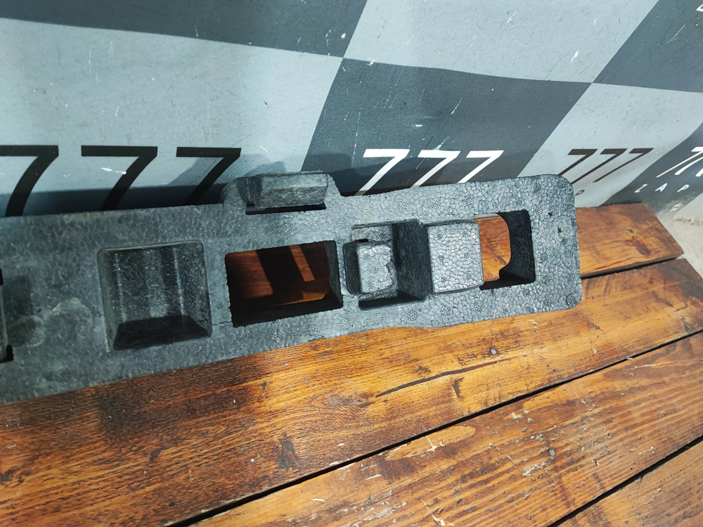 Абсорбер переднего бампера Skoda Kodiaq 16-нв Б/У Оригинал 565807248