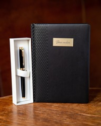 Подарочный набор с гравировкой: Ежедневник и Ручка-роллер Parker IM Metal Black GT