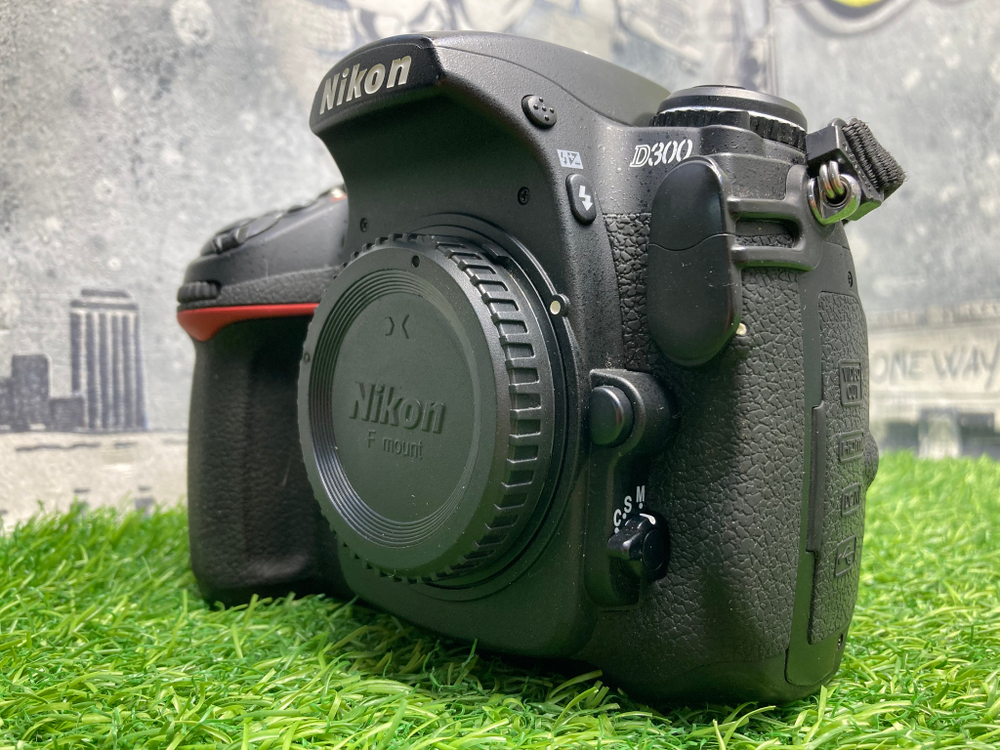 Nikon D300 684.000 кадров