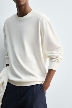 ZARA ТОЛСТОВКА SOFT С КРУГЛЫМ ВЫРЕЗОМ И ЭФФЕКТОМ ПОТЕРТОСТИ, ЭКРЮ