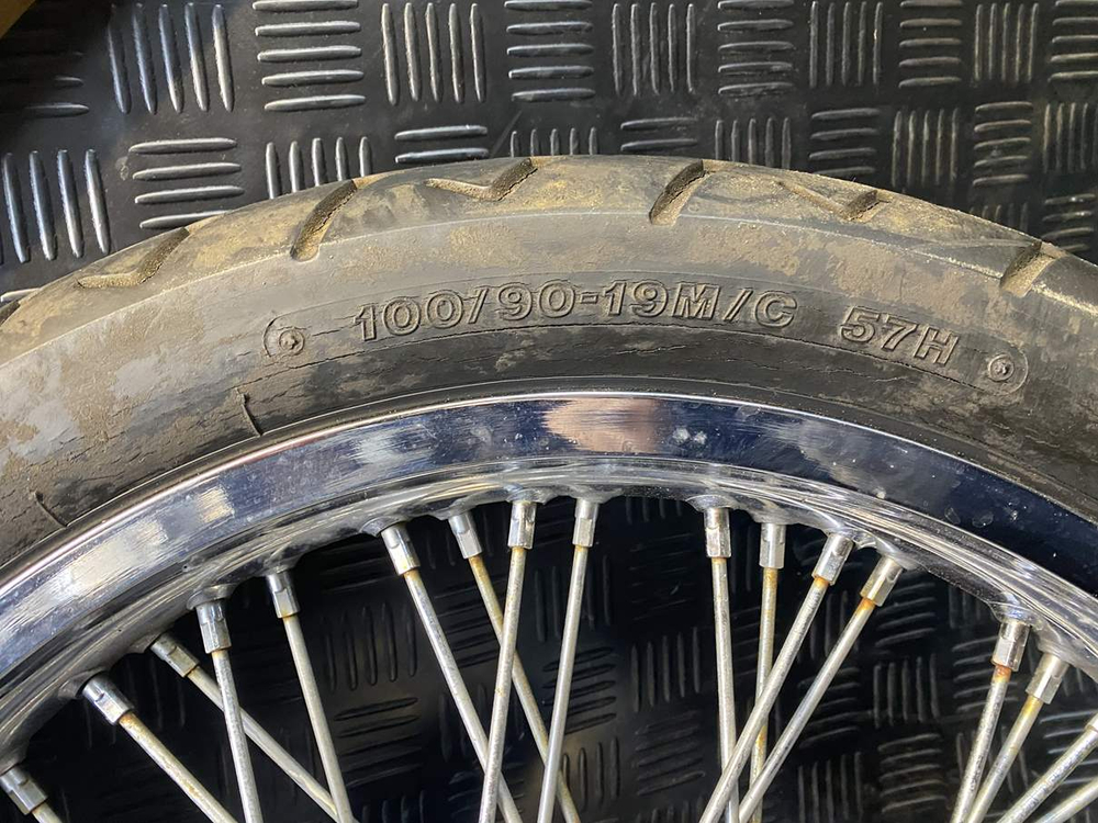 Колесо переднее Suzuki Intruder VS750 VR51A