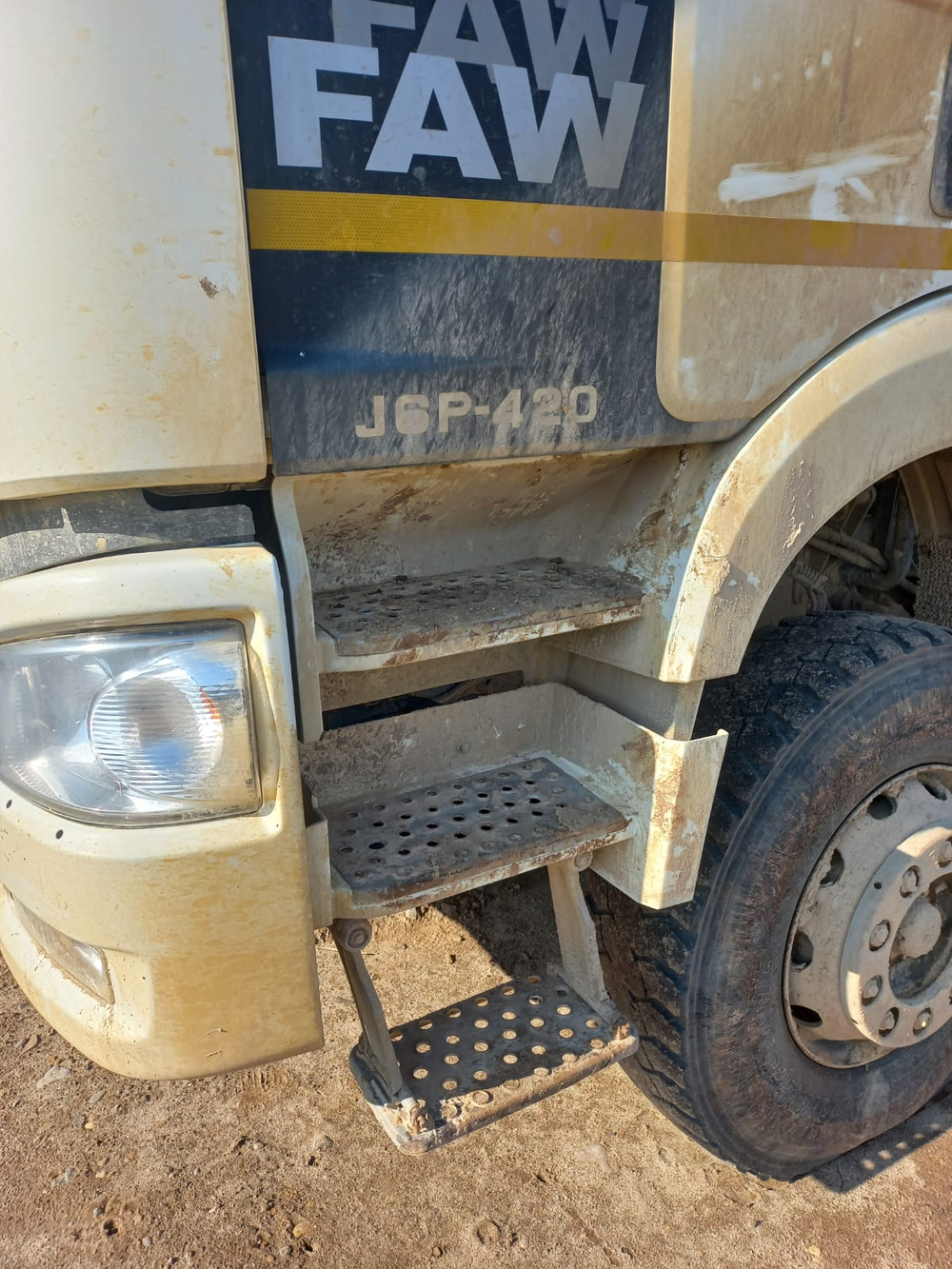 FAW J6 8x4 Самосвал СА3310Р66K24T4E5 (Дизельный, 11,1 л, 420 л.с., МТ)