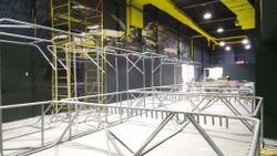 Гнутые без острых углов, модули батутных арен из круглой электро-сварной трубы диаметром 48 мм