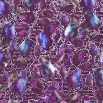 Реалистичные монохромные розы блюр на фиолетовом фоне