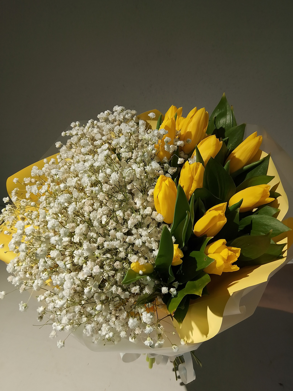 Букет из гипсофилы и тюльпанов (Сборный0002)