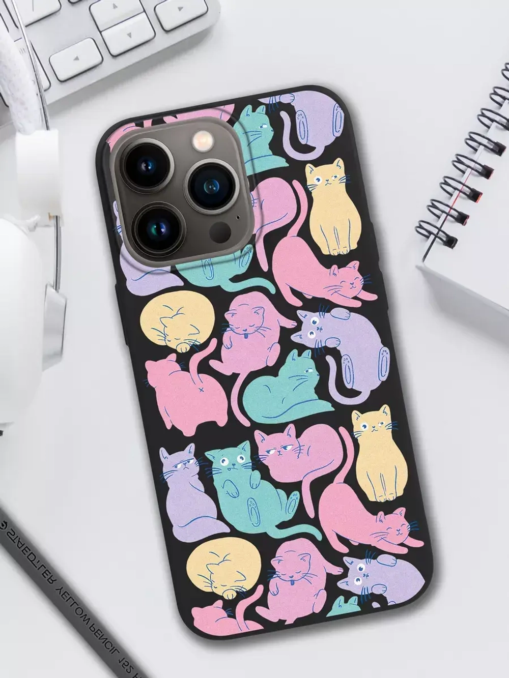 Чехол на iPhone 13 Pro с принтом