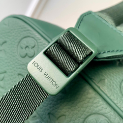Louis Vuitton Christopher MM