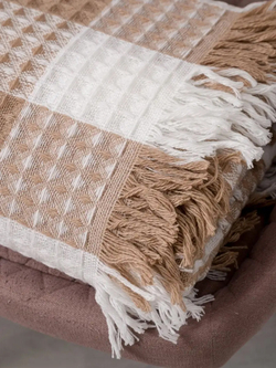 Плед-покрывало клетка из шерсти, Бежево-белый
