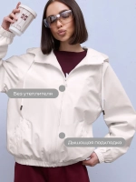 Ветровка с капюшоном
