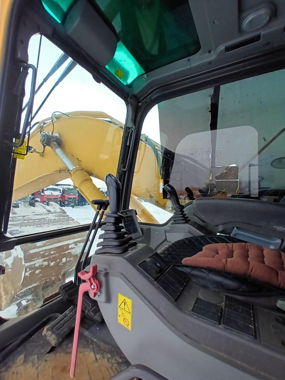 SDLG E6210 Экскаватор E6210F (Дизельный, 6,1 л, 167 л.с., АТ)