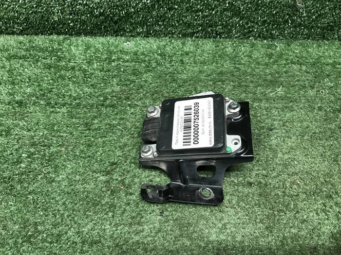 Датчик слепых зон левый Hongqi HS5 (2019-н.в.)