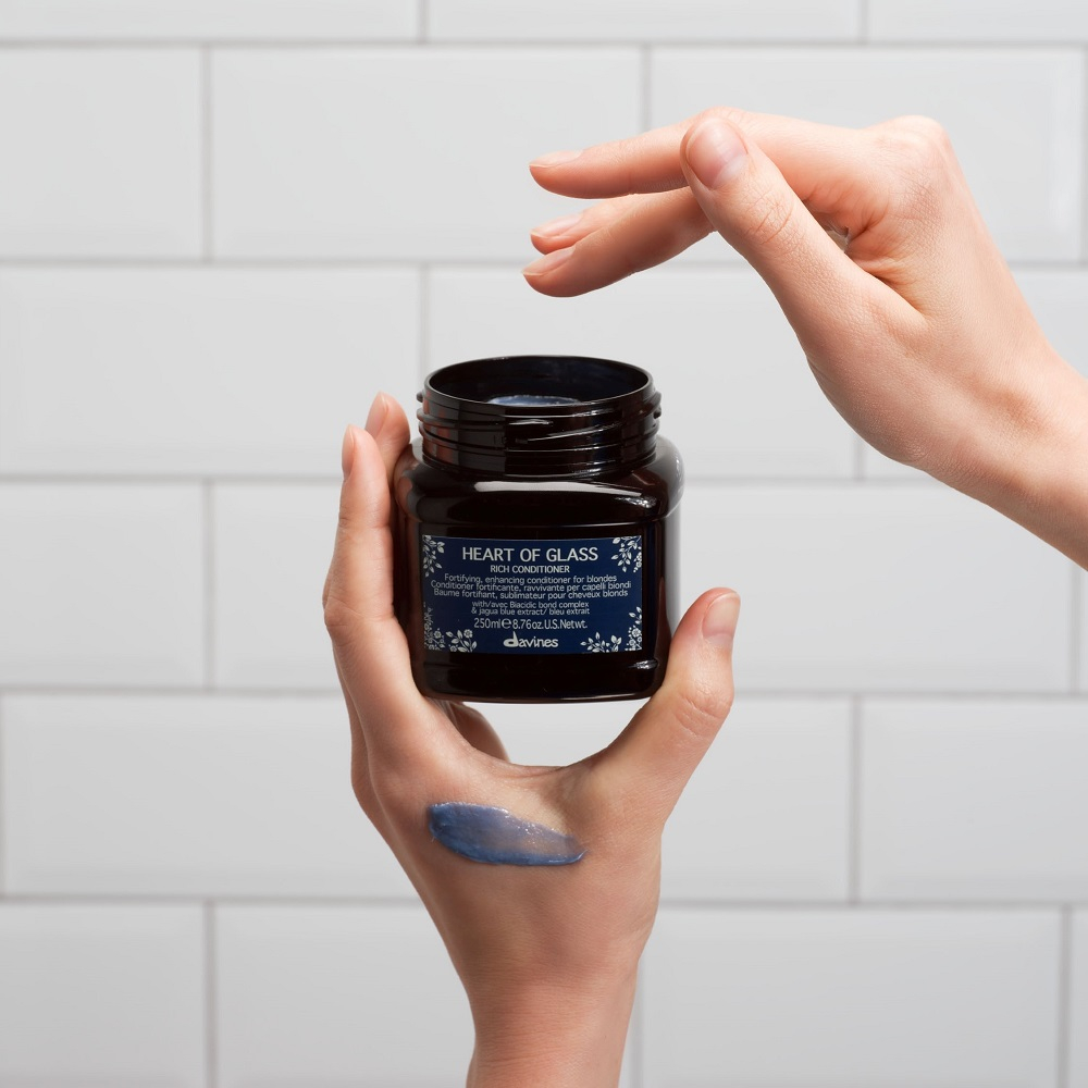 Heart of glass rich conditioner - Питательный кондиционер для защиты и сияния блонд