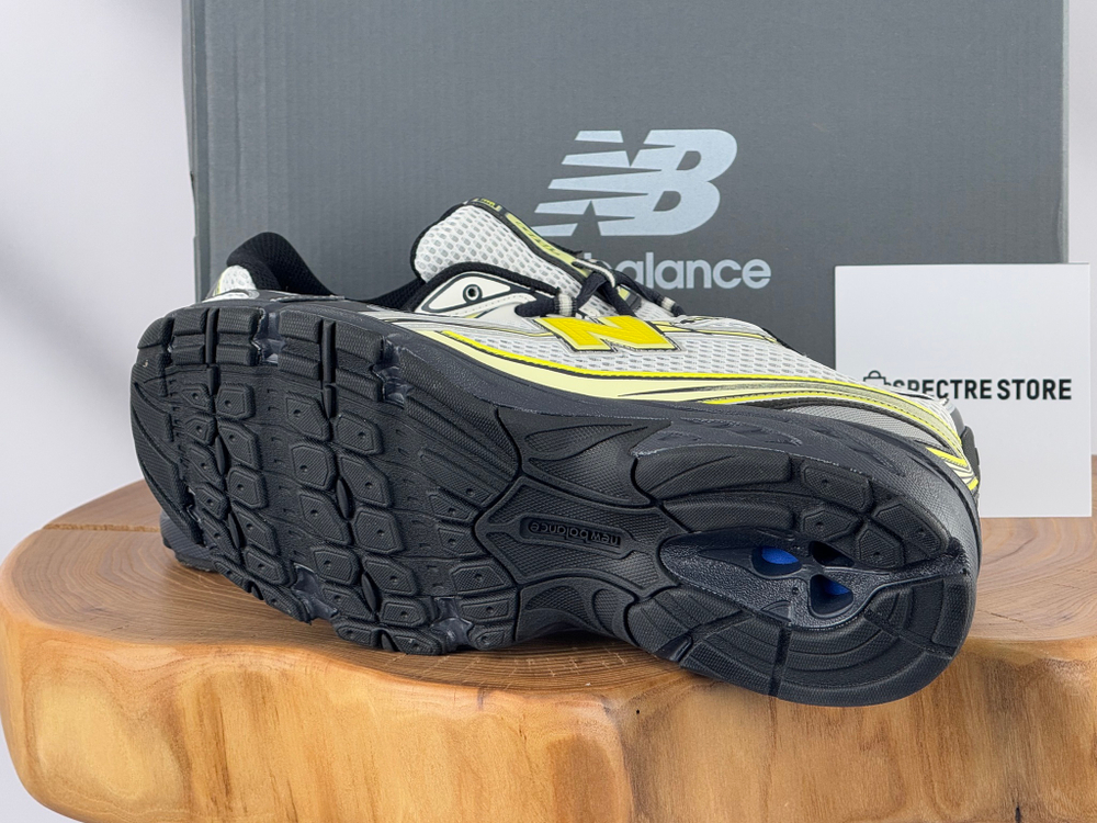 New Balance 740 Phantom Firefly