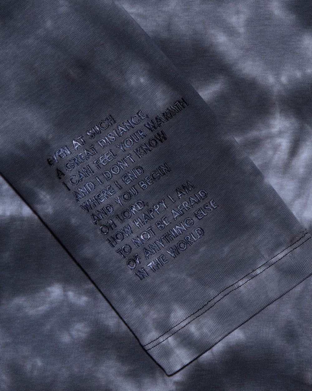 Лонгслив Blurred Memories