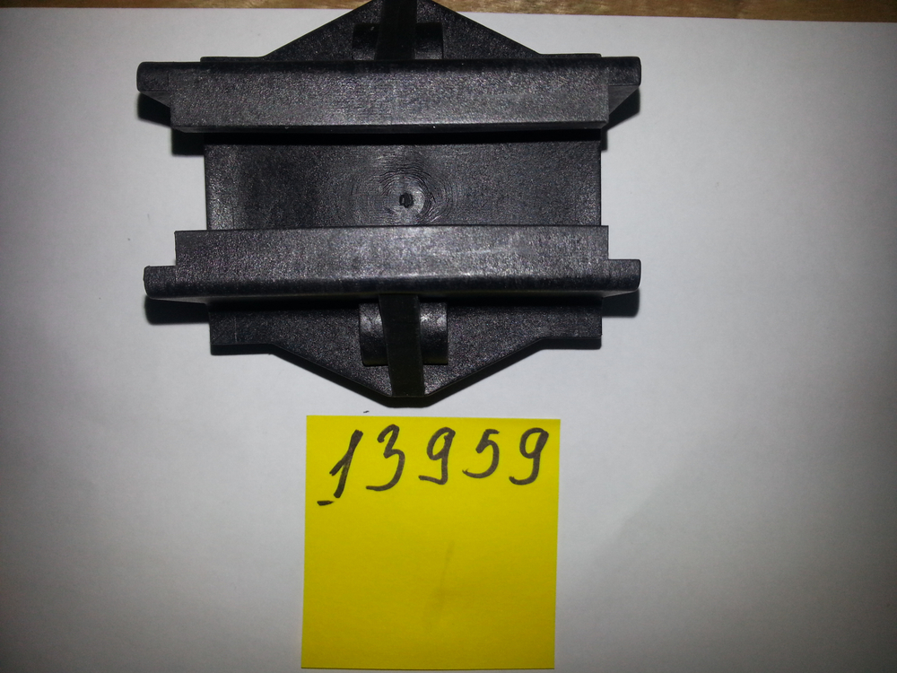 B-01-007-008 Прижимная головка (нижняя секция)