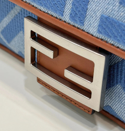 Fendi Baguette 27 cm
