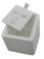 Подставка для гарнитура/кубик наклонный/выним.вкладыш/3 язычка/прорезь для нитки/петелька/Н-50 мм.