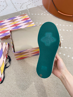 Gucci Screener Sneaker