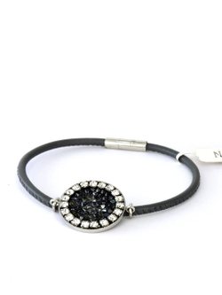 4705 Coeur de Lion браслет из кожи наппа серого цвета, украшенный кулоном с кристаллами Сваровски.