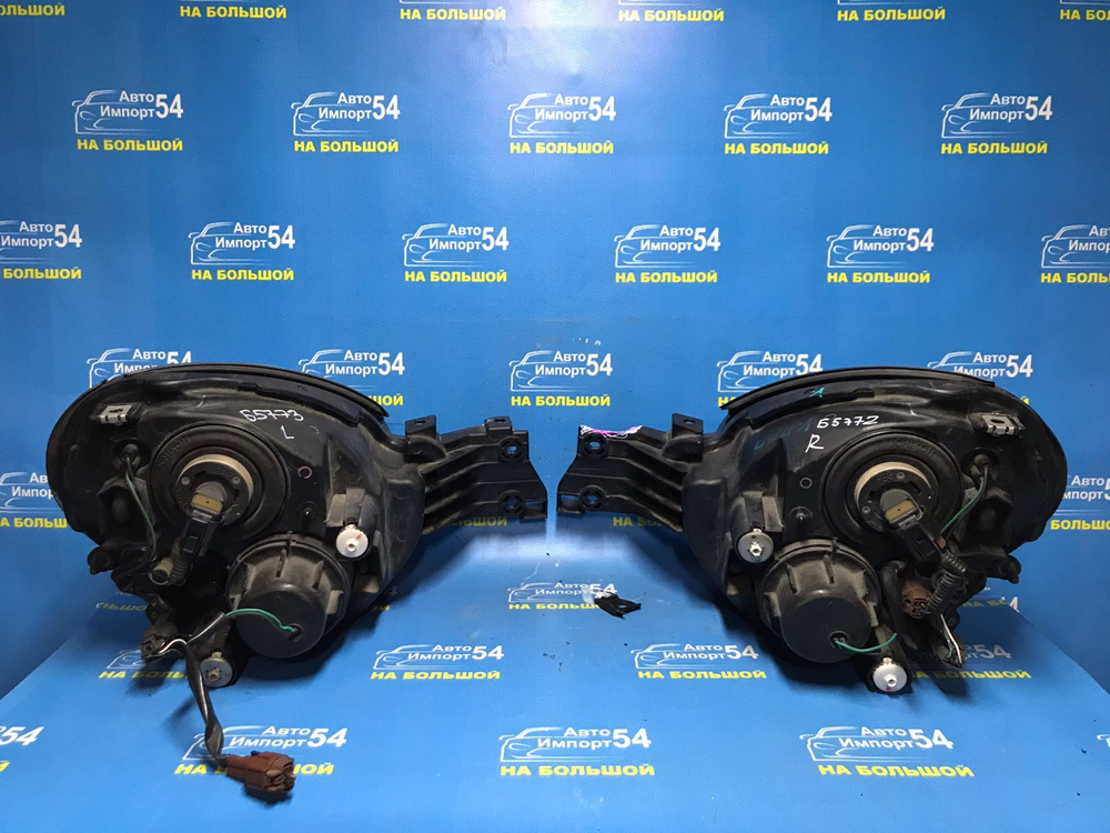 Фара передняя левая SUBARU IMPREZA 2000-2002