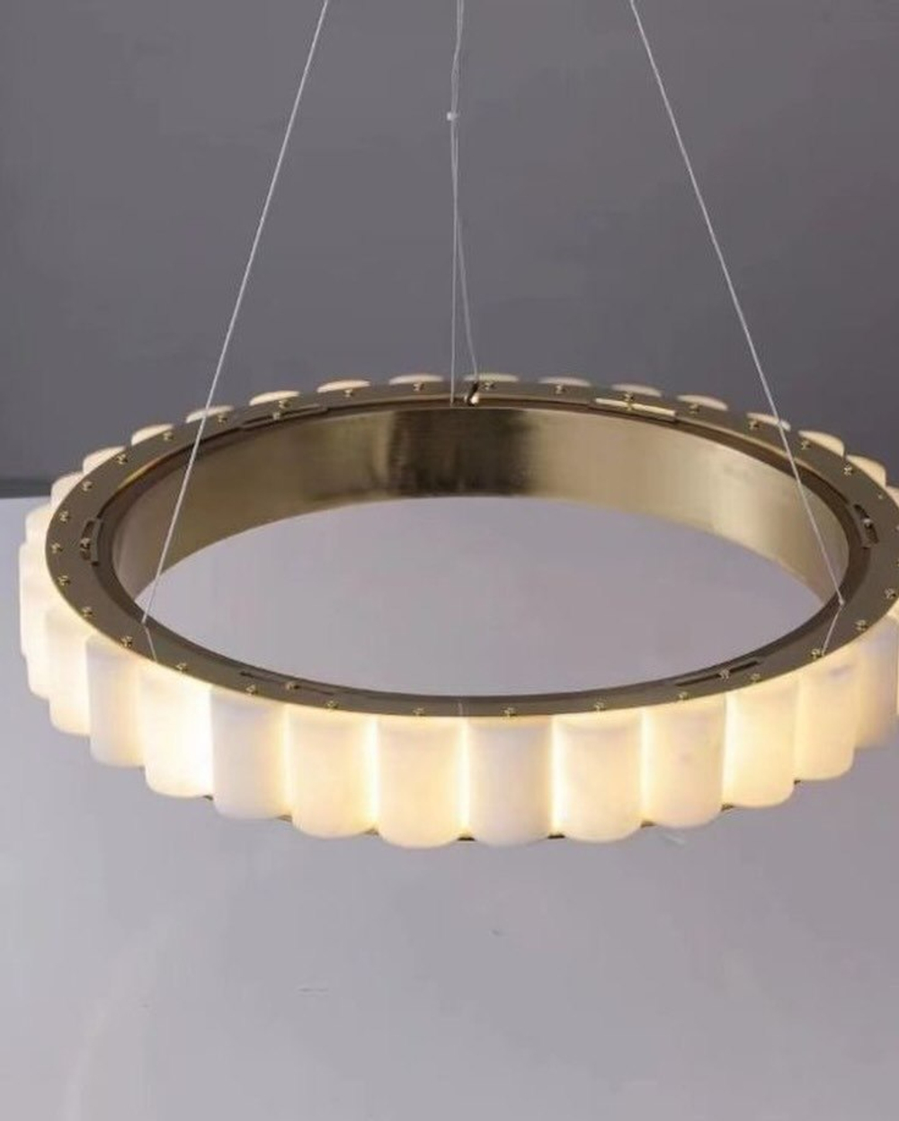 Шикарные модели в золоте и классическом черном цвете 🤍